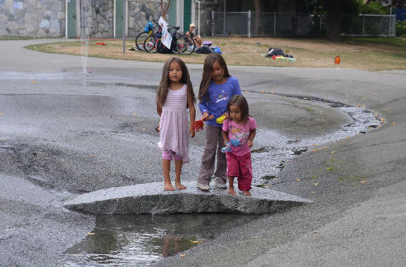 MacLean Waterpark Children