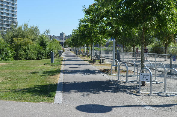 Hinge Park Pathway